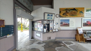 旧名鉄美濃駅・駅舎内