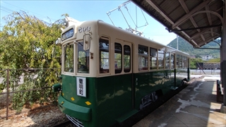 旧名鉄美濃駅・モ590形593号