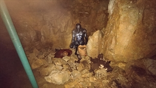 縄文洞・縄文人レプリカ