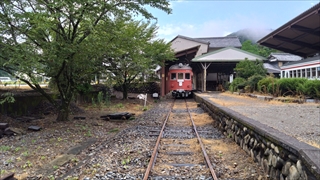 旧名鉄谷汲駅・ホーム遠景